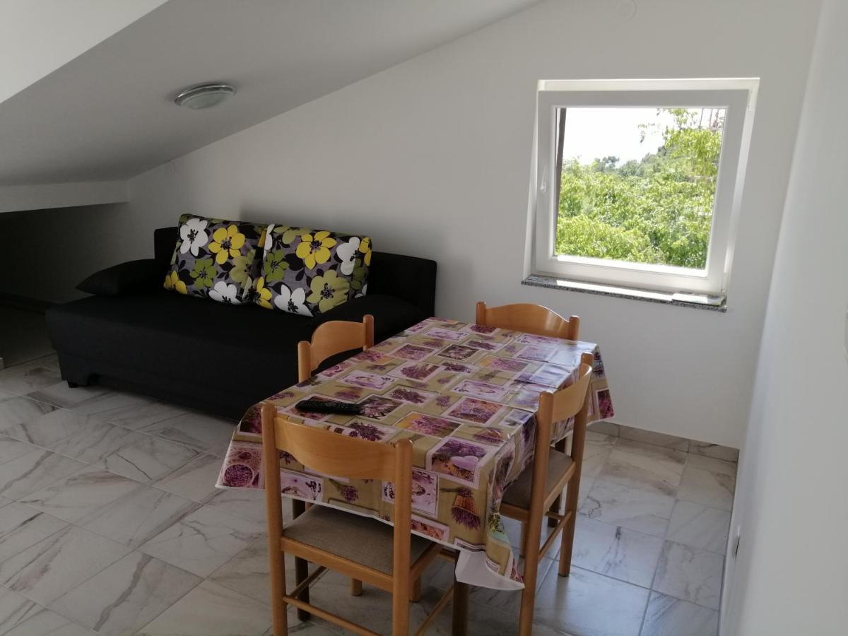 Irena Apartmán *
